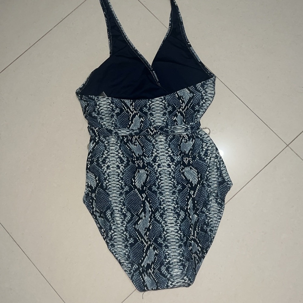 Swim - Picture 3 of 3